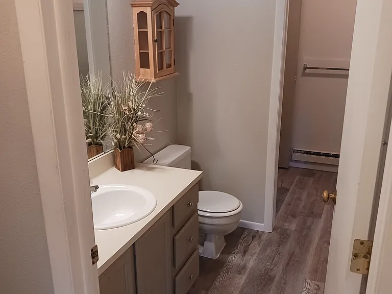 3500 Rolling Green Dr #J40 — Photo 7