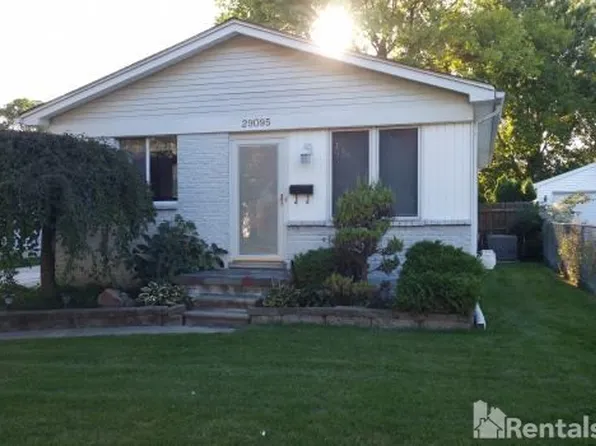 29095 Congress St, Roseville, MI 48066