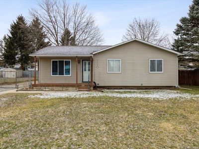 319 Scarlet Oak Ln, Perry, MI, 48872
