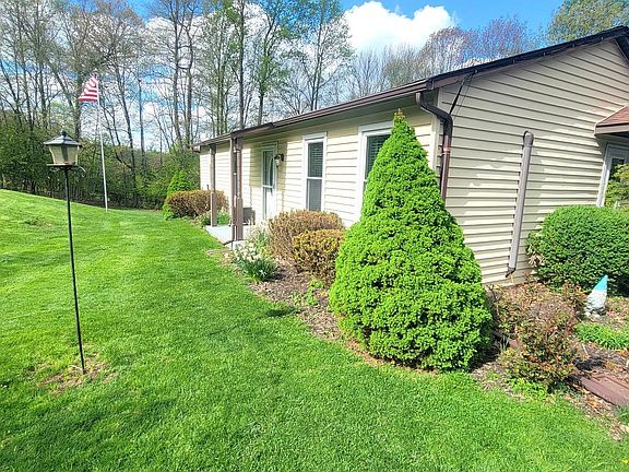 4th image of 1313 Chestnut Hill Rd