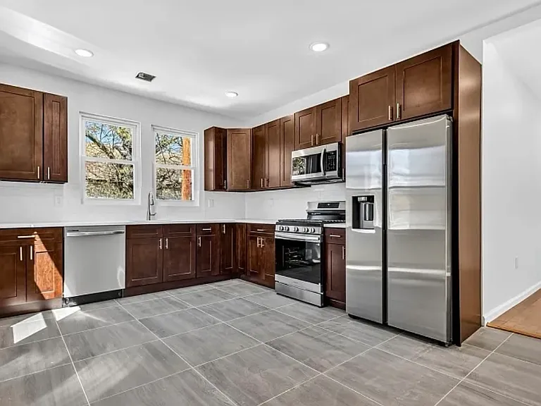 562 Tremont Ave #2 — Photo 4