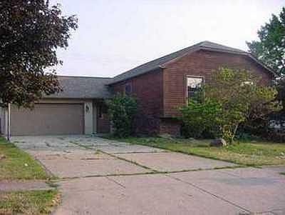 3rd image of 8001 Goldsmith Dr