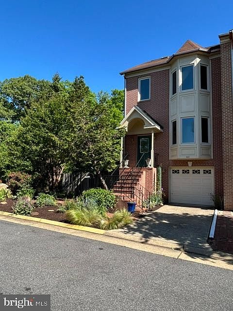 1st image of 801 Shaw Ct