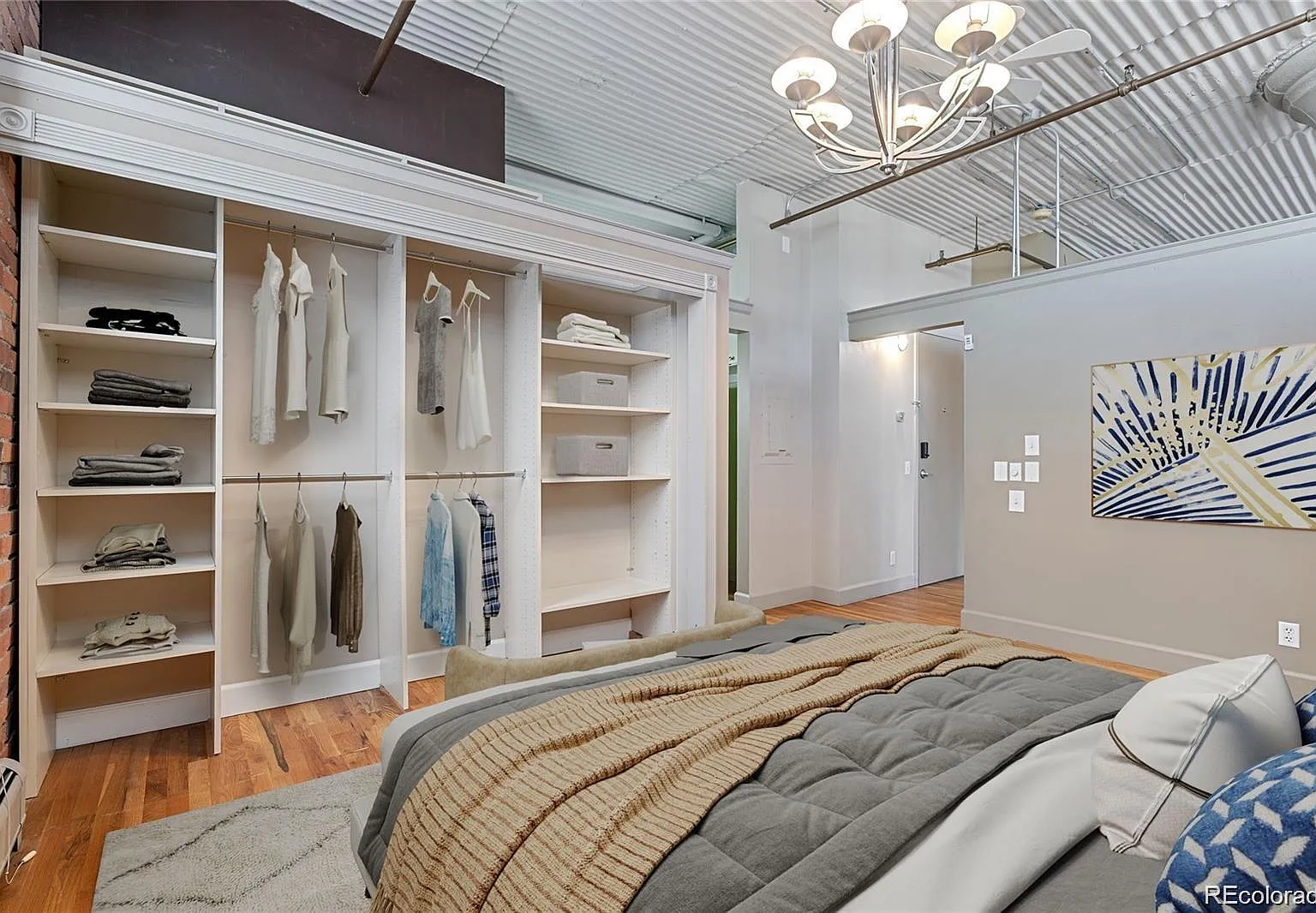 1 bed, 932 sqft, $2,300 — Photo 4