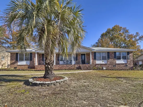 8 Elm Ct, Lexington, SC 29072