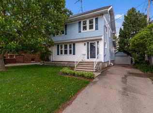 619 W Maple Ave, Beaver Dam, WI 53916