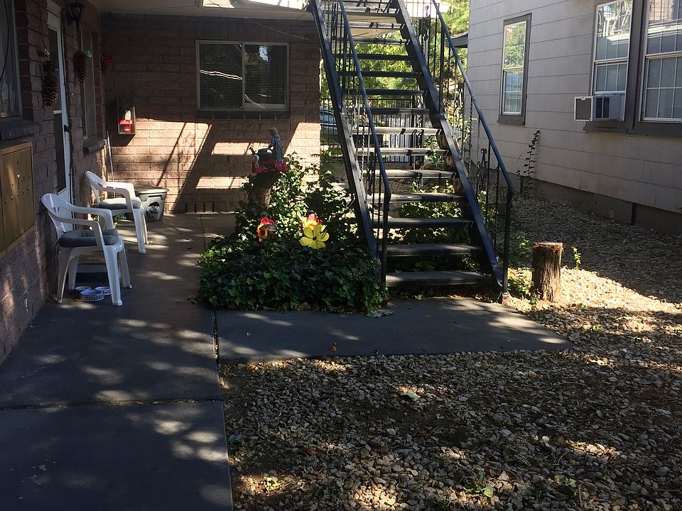 Looking towards Bell St.