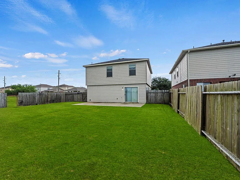 9002 Kerry Prairie Ln — Photo 15
