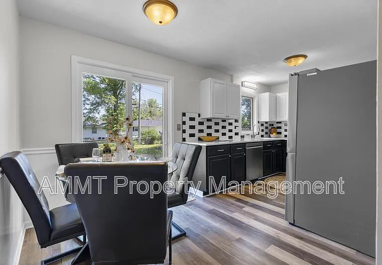1330 Brockman Ave — Photo 5