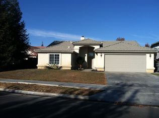 2331 Riverview Dr, Madera, CA 93637