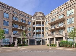 180 John West Way #403, Aurora, ON L4G0R3