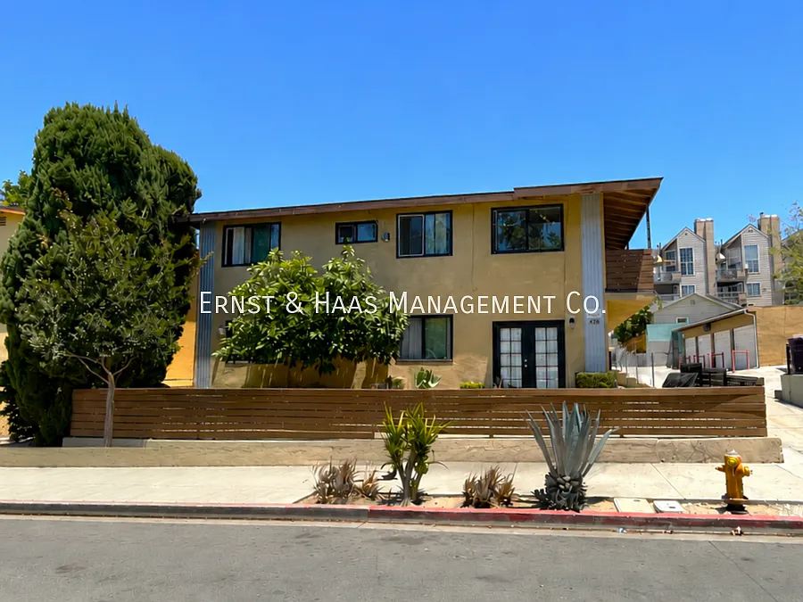 426 Golden Ave #3