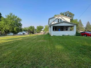 709 S 16th St, Freeport, IL 61032