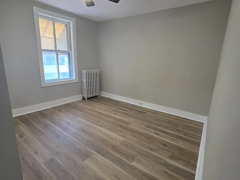 331 Franklin St — Photo 11