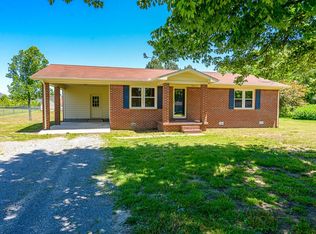 18 McAlister Rd, Fayetteville, TN 37334