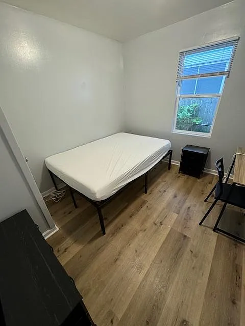 4 bed, 2.0 bath, 1200 sqft, $745 — Photo 2