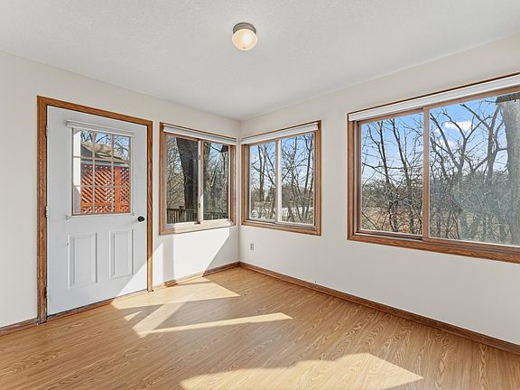 2nd image of 18262 Cascade Dr