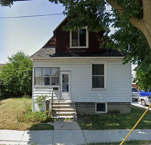 1242 Michigan Ave Photo 1