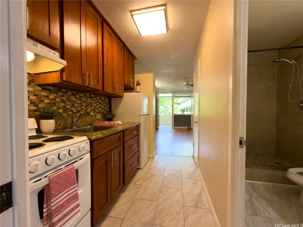 425 Ena Rd #C-202, Honolulu, HI 96815