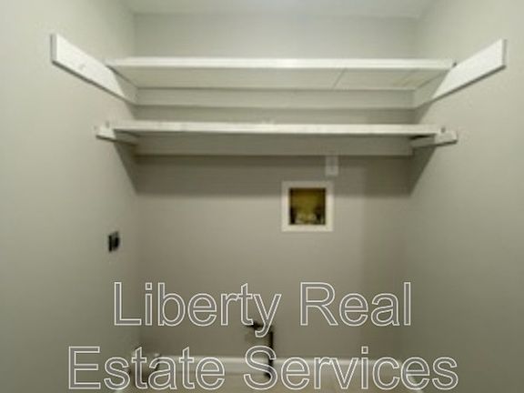 2nd image of 728 Elaine St