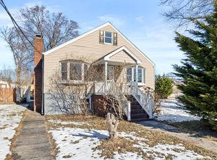 25 Verdi St, Smithtown, NY 11787