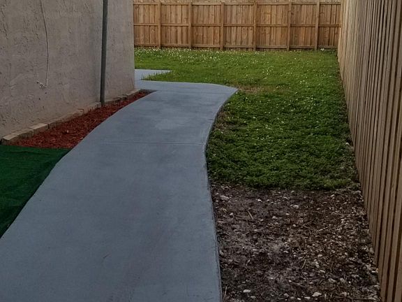 4th image of 7465 NW 47th Pl