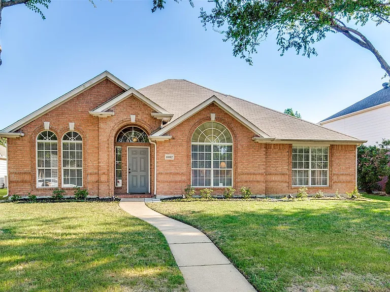 11082 Clearstream Ln — Photo 1