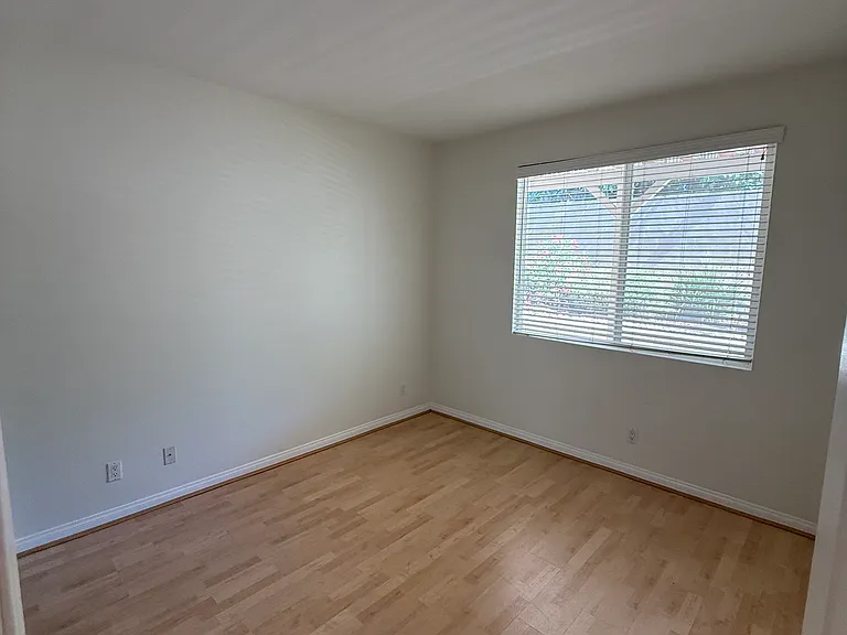 downstairs bedroom #1