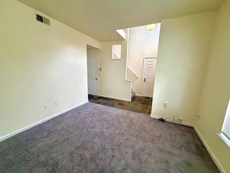 2941 Chavez Ln — Photo 4
