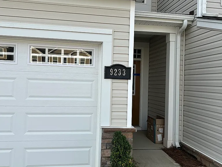 9233 Northfield Crossing Dr — Photo 2