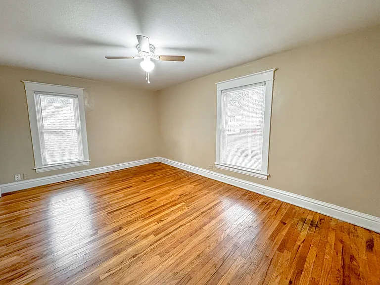 726 S Fuller Ave — Photo 10