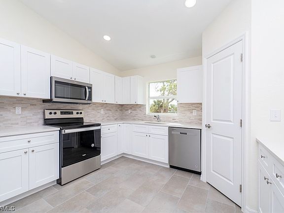2nd image of 2130 NE 35th Terrace Cpe
