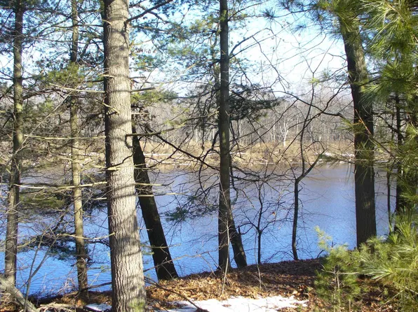 N1846 Harbor Rd, Peshtigo, WI 54157