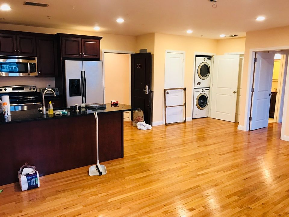 1st image of 100 Fellsway W APT 302