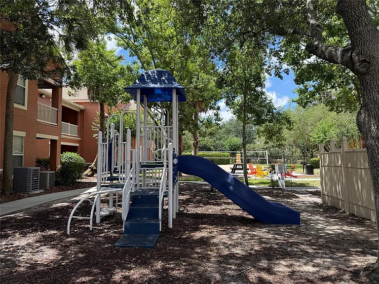 8801 Villa View Cir #202 — Photo 32
