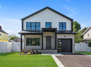 18 Anita Ave, Syosset, NY 11791