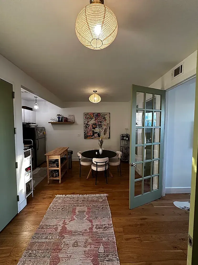418 Melrose Street — Photo 2