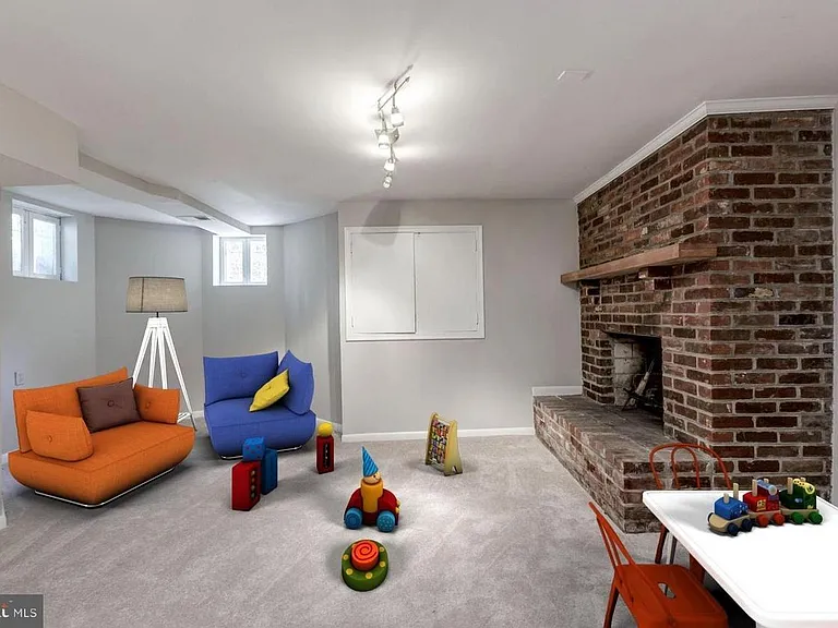 Same basement, other side