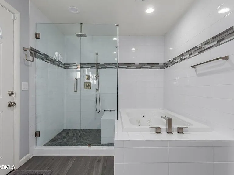 481 W Half Moon Way — Photo 17