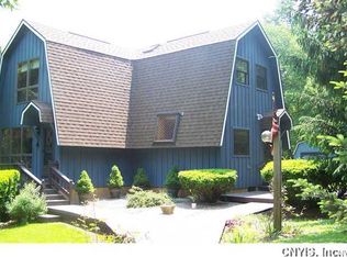 1221 Thornton Dr, Skaneateles, NY 13152