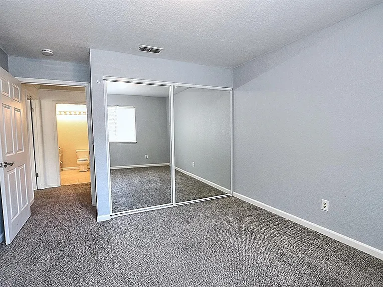 11150 Trinity River Dr — Photo 16