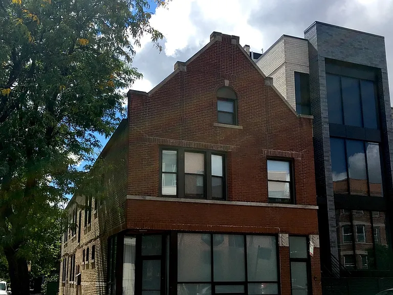 1735 W Augusta Blvd — Photo 1