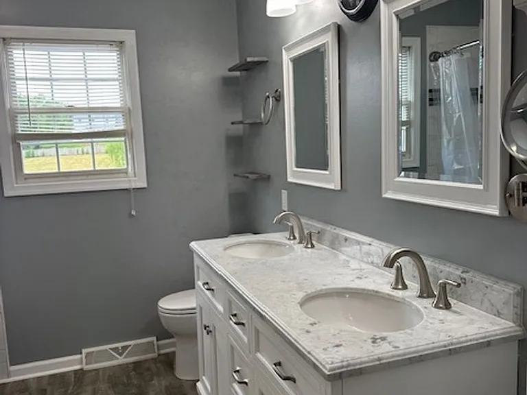 335 Cindy Dr — Photo 16