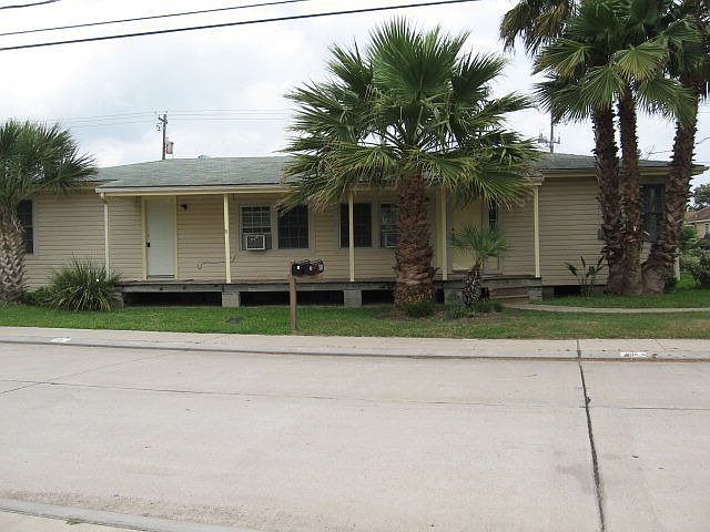 1st image of 1108-1110 W 9th St