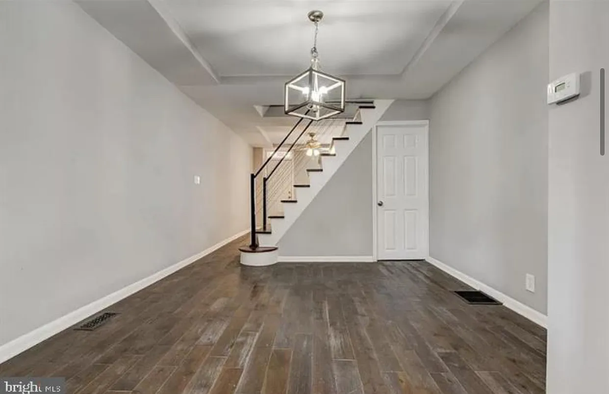 2 bed, 1.5 bath, 1248 sqft, $2,300 — Photo 2