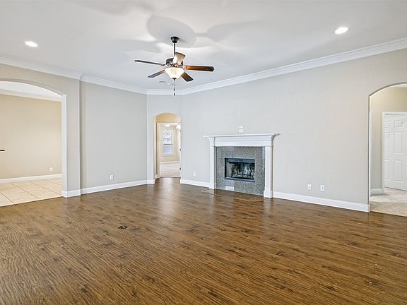 5th image of 309 Hudson Ln