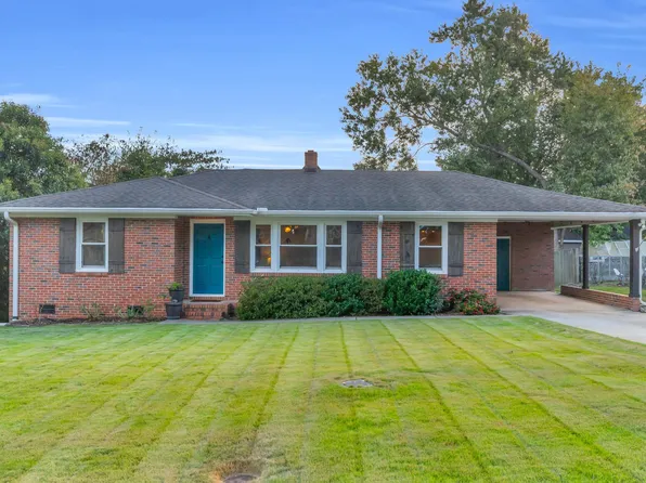 102 Longwood Dr, Taylors, SC 29687