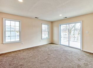 91 Lake View Blvd, Edison, NJ 08817