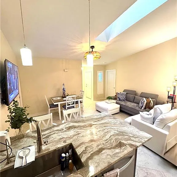 1517 SW 51st Ln #201 — Photo 7