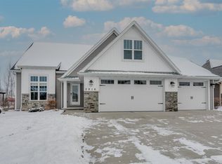 2916 Gardenia Dr, Appleton, WI 54913